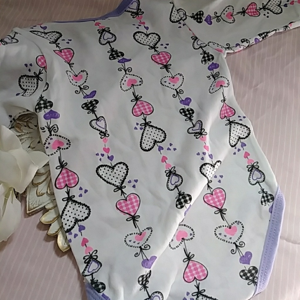 One piece - Picture 3 of 3